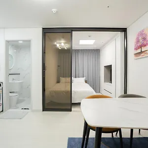 Seomun Aparthotel Jeju